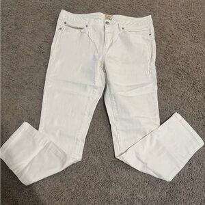 G.H. Bass & Co white jeans like new